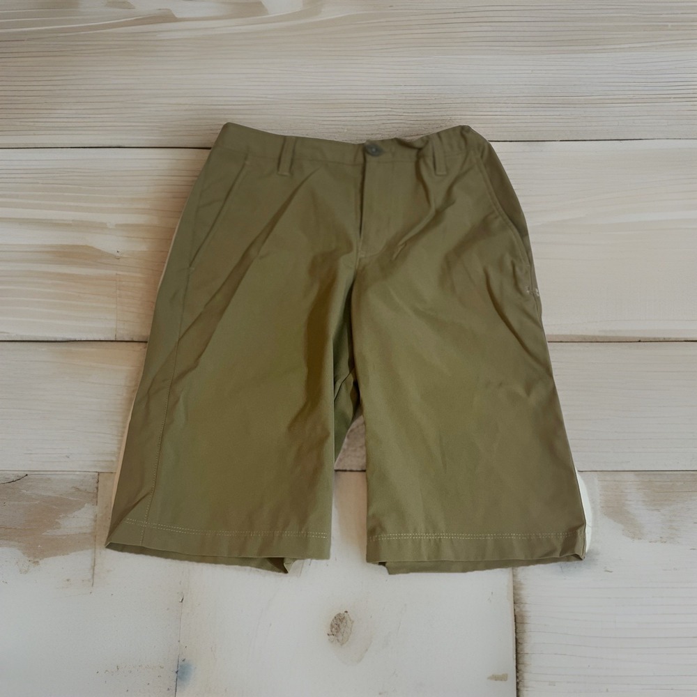 Under Armour Boys Youth LG Gray Shorts Adjustable Waist Loose Fit Golf Casual